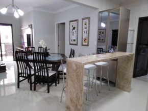 Apartamento 3 Dormitórios Edifício Frente Mar